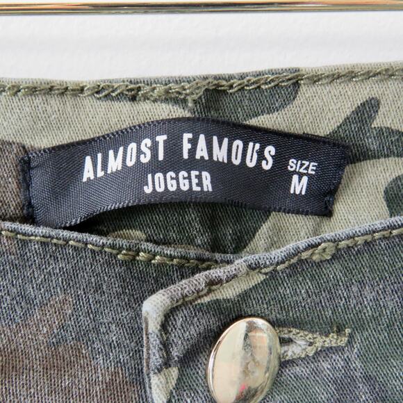 Almost Famous Camouflage Joggers High Rise Camo Jeans Medium - Picture 3 of 4